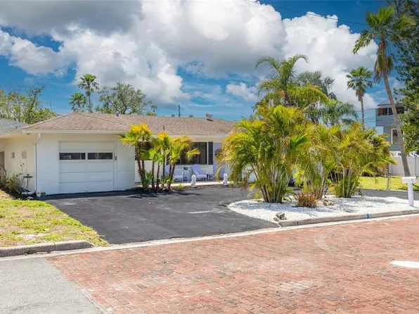 225 Cevera Dr, Dunedin, FL 34698