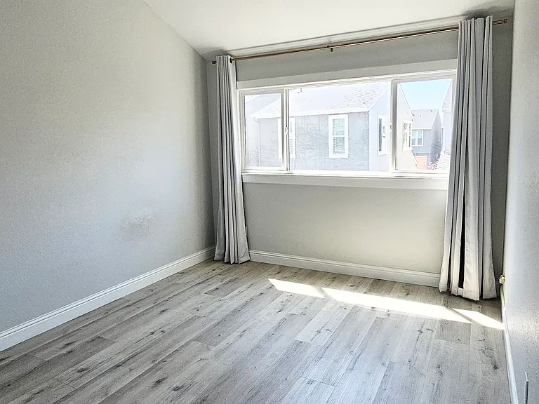 1604 Hood Rd #E — Photo 18