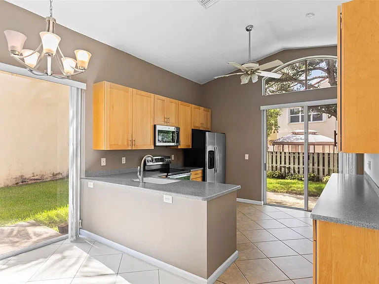 15250 SW 49th Ct — Photo 13