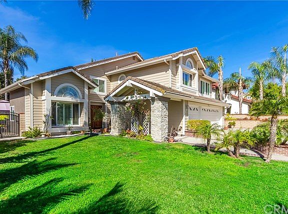 3rd image of 24374 Sunnycrest Ct