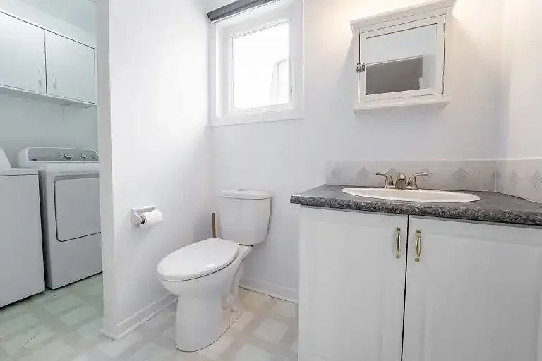 2513 Cleroux Cres #1A — Photo 3