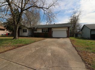 1221 W 9th St, Webb City, MO 64870
