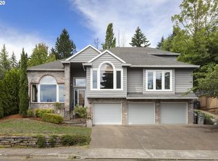 14697 SW Woodhue St, Tigard, OR 97224