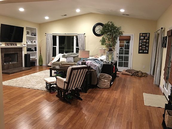 3rd image of 1405 Minden Dr