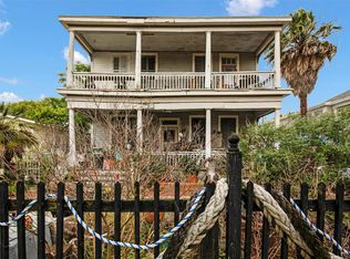 916 Sealy St, Galveston, TX 77550