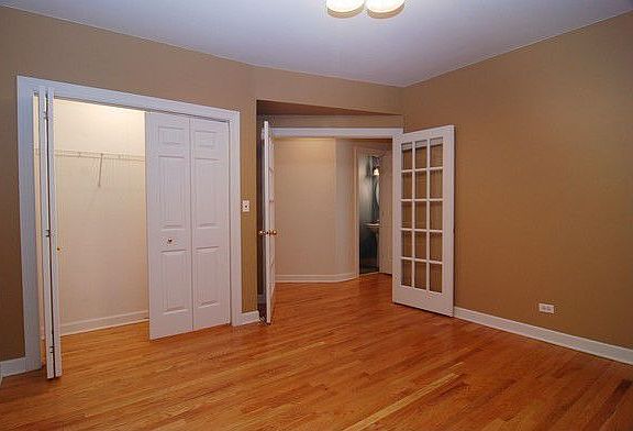 3rd image of 912 W Fullerton Ave #3