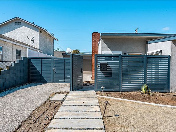 5th image of 4439 Clark Ave