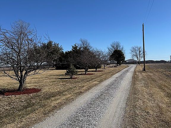 4th image of 5072 Niemanville Trl