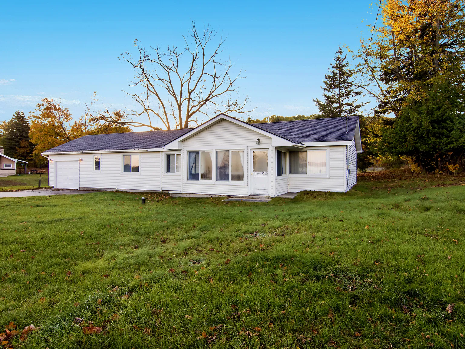3 bed, 1120 sqft, $1,850 — Photo 4