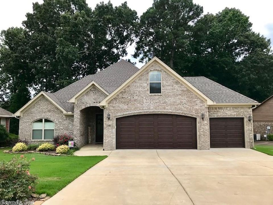 1st image of 1220 Cambridge Cir