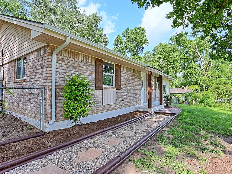704 Natchez River Cir — Photo 21
