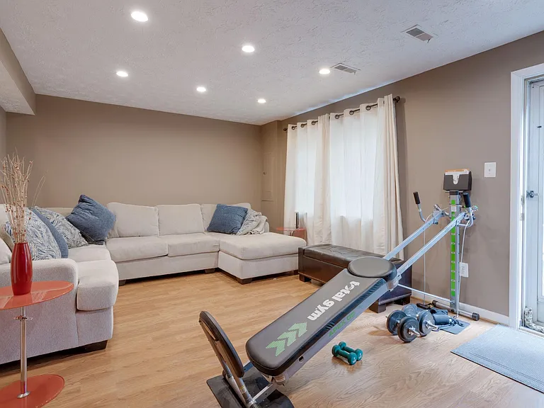 7955 Tyson Oaks Cir — Photo 13