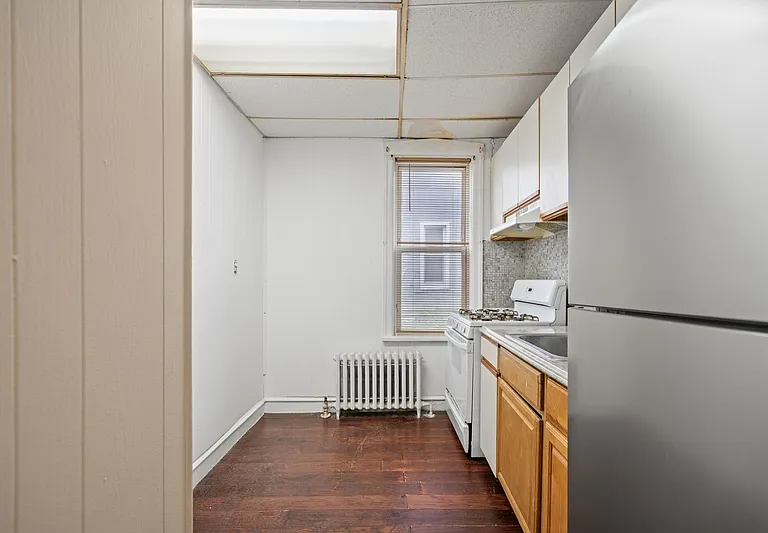 156 Chestnut Ave #1F — Photo 2