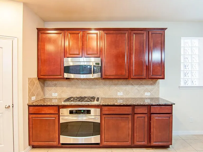 3504 Porter Creek Dr — Photo 9