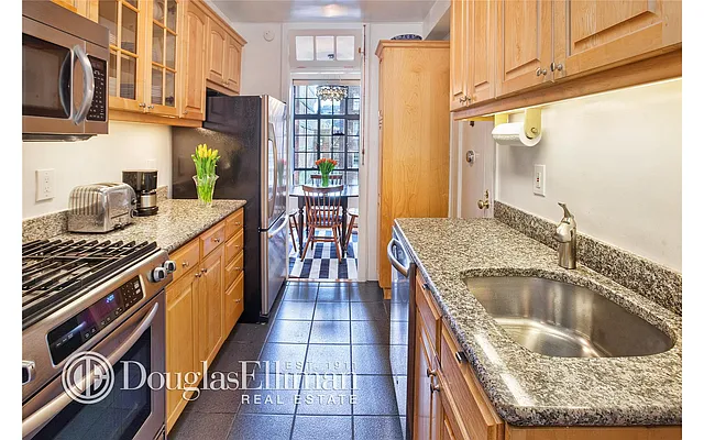 Sold by Douglas Elliman | media 4