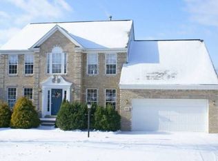 654 Water View Dr, Cranberry Twp, PA 16066