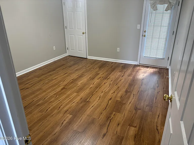 302 Courtyard E — Photo 13