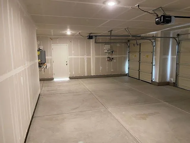 2267 Sanders Ct — Photo 10