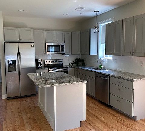 2nd image of 204 Penny Ln