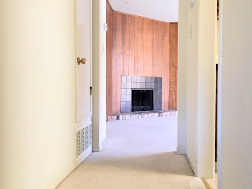 1st image of 20 E Santa Inez Ave APT 6