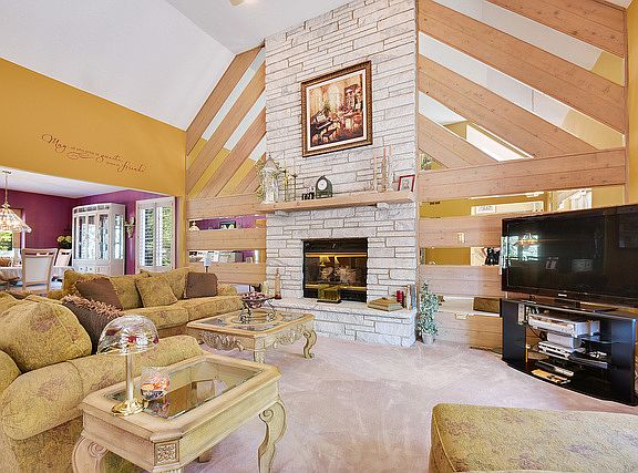 2nd image of 13809 S Golden Oak Dr