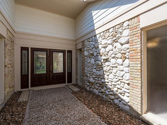 4th image of 5907 Bermuda Dunes Dr