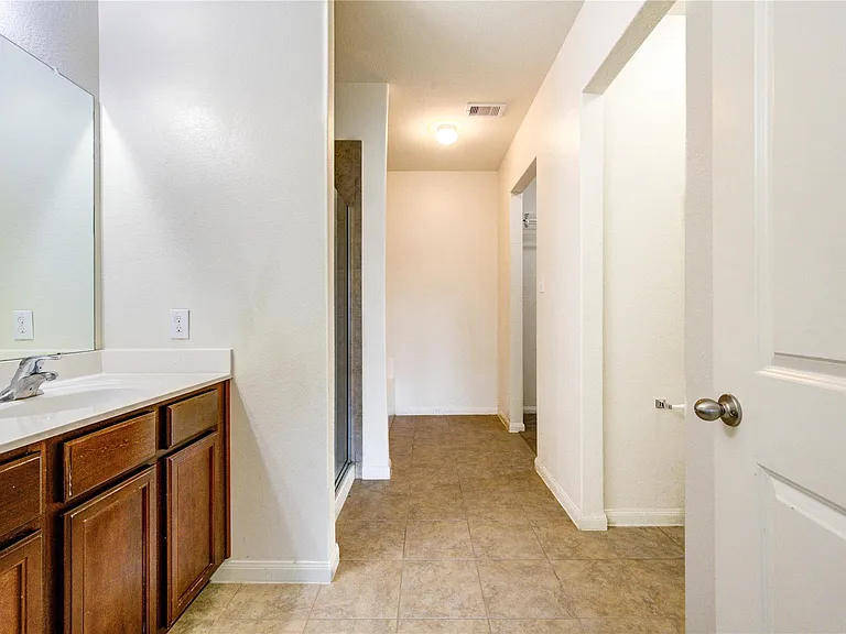 22534 Cloverland Field Dr — Photo 18