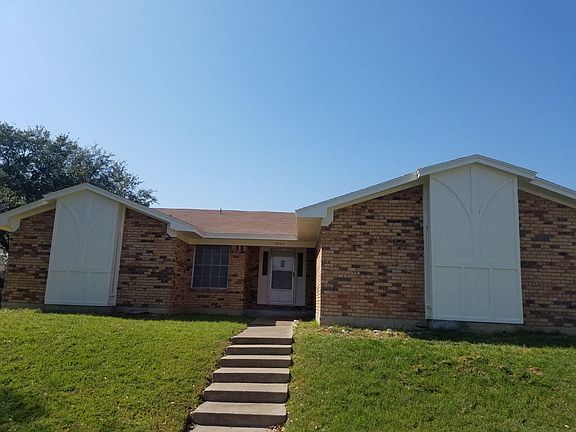 2nd image of 9800 Leland Ln