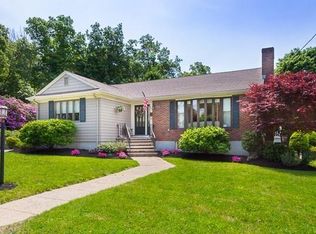 16 Evergreen Rd, Stoneham, MA 02180