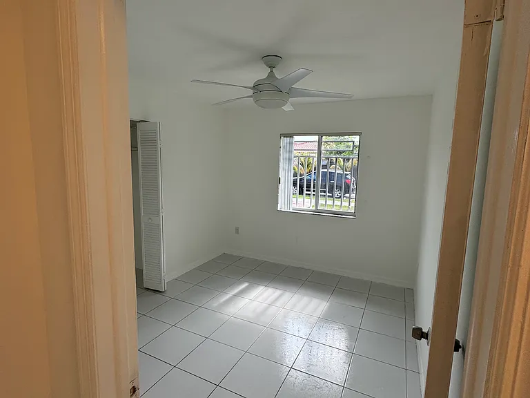 18142 SW 139th Path — Photo 8