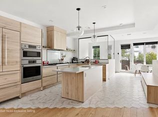 390 Cornelia St, Brooklyn, NY 11237