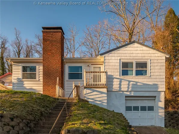 1011 Northway Dr, Saint Albans, WV 25177
