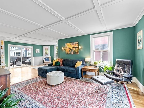 4th image of 27 Gooch St