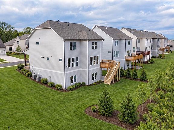 3rd image of 126 Spaulding Ln