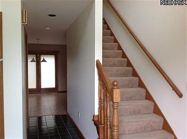 3rd image of 480 Vineyard Way
