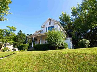 602 1/2 W Carroll St, Portage, WI 53901