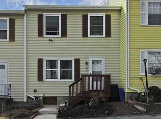 76 Rinaldi Blvd, Poughkeepsie, NY 12601