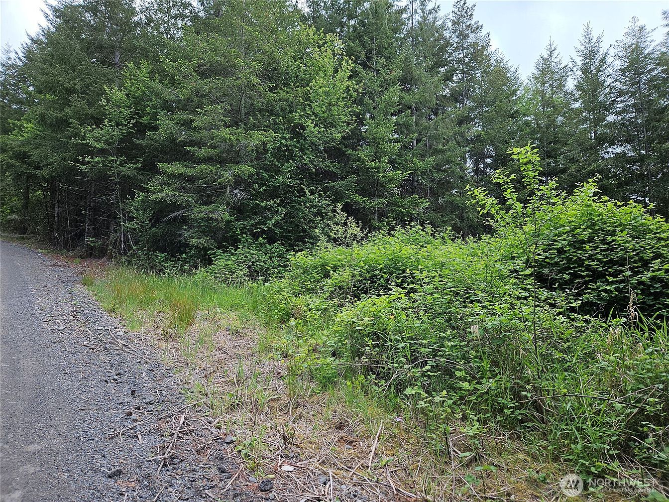 1st image of 2 Myrtle View Lane
