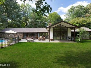 21 Wooddale Rd, Greenwich, CT 06830