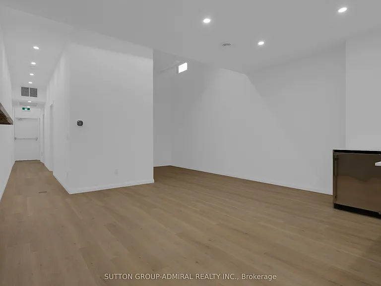 647 College St #102 — Photo 16