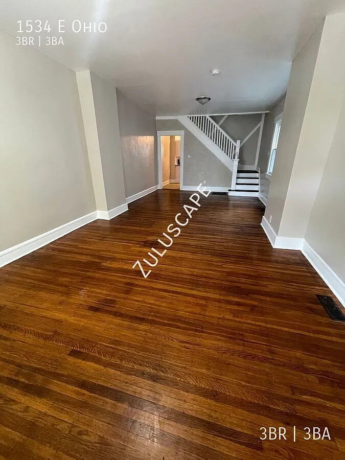 Half Off First Month Rent!.....1534 Ohio Street / 3 Bed 2.5 Bath Duplex — Photo 4