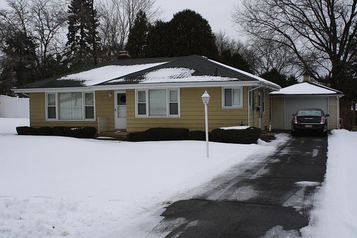 1st image of 1463 Millbrook St SE