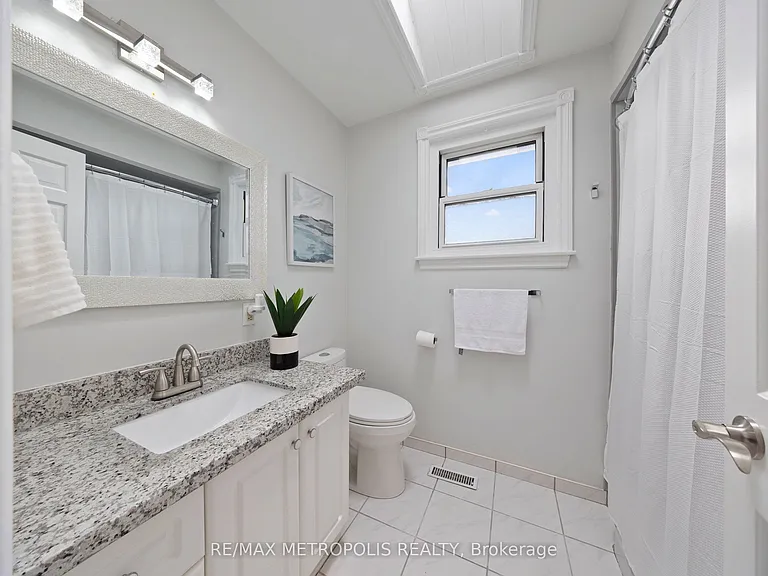754 Eyer Dr #UPPER — Photo 28
