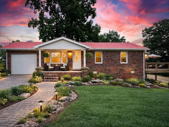 2596 Pine Grove Rd, Spencer, TN 38585