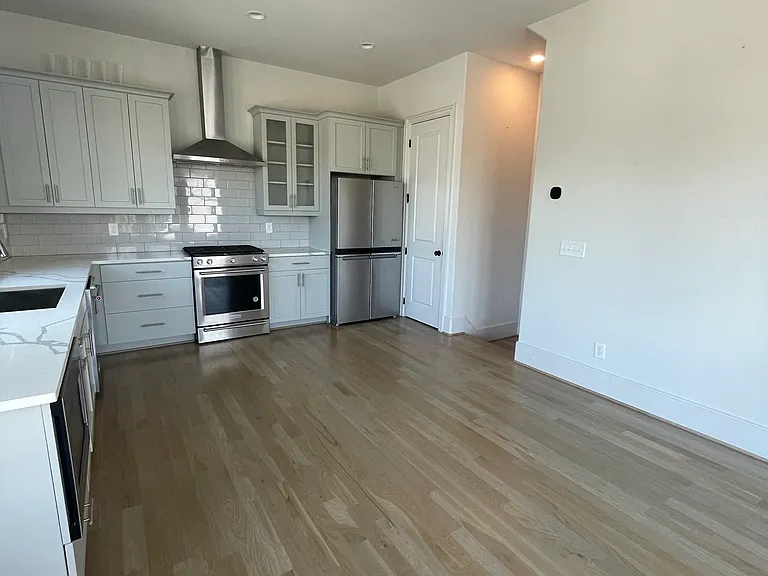 674 Exchange St SE — Photo 7
