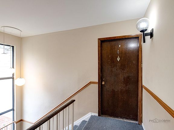 4th image of 2200 Bayside Dr Unit 4