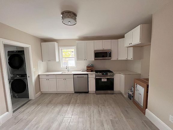 2nd image of 117 Warren Ave #1