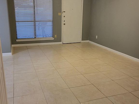 4th image of 6646 E Lovers Ln APT 1303