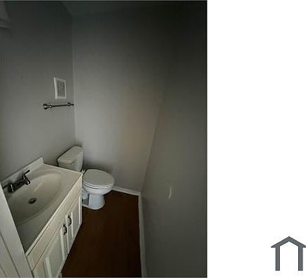 2nd image of 5810 Wellington Dr APT 1