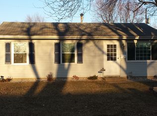 52 Oriole Dr, Decatur, IL 62526